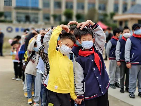 登封一年级新生,河南省郑州市登封市新生活