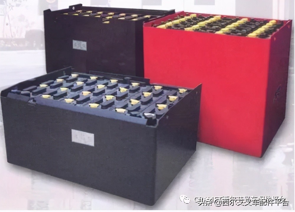 叉车电瓶冒烟有危害吗,电叉车冒烟大怎么处理