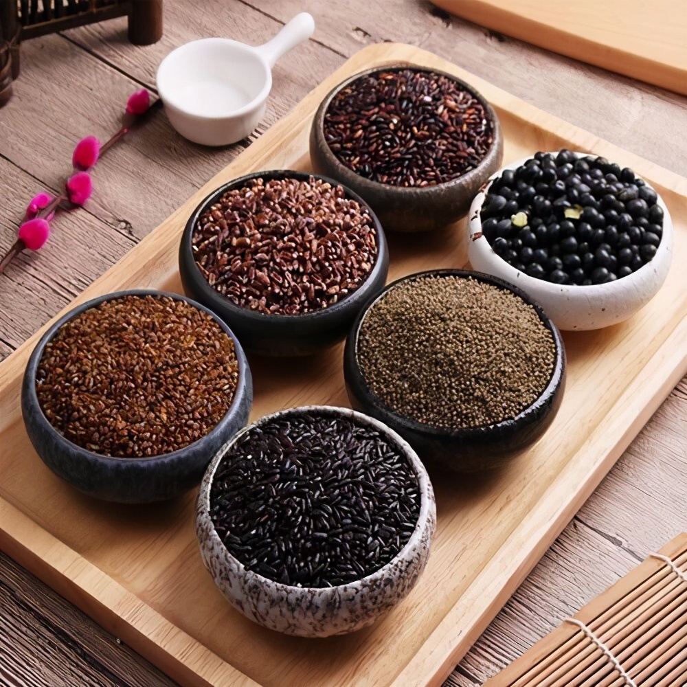 白癜风患者秋季护理要从细节做起，更要保持良好心态