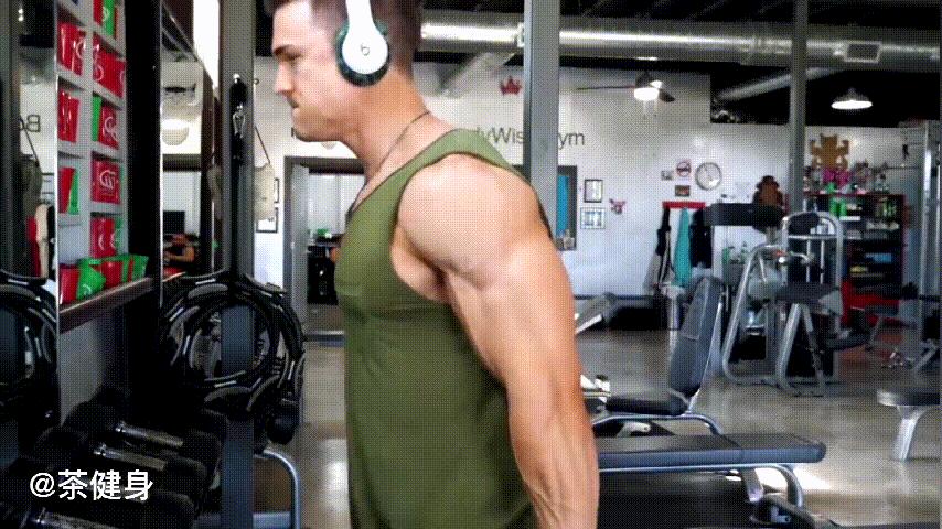 基础手臂训练每个动作4-6组,手臂超级组训练方法