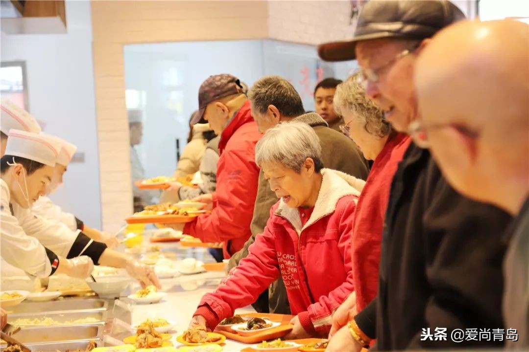 青岛社区助老食堂,青岛60岁老人自助餐半价的餐厅